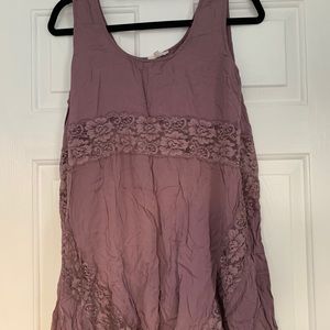 Easel lace tank